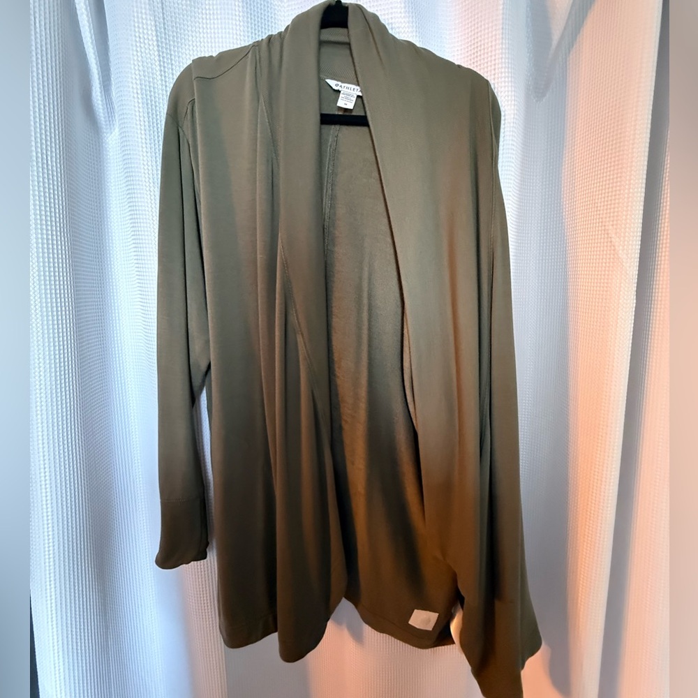Athleta Sage Green Pranayama Restore Wrap